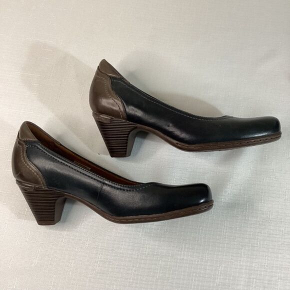 Cobb Hill Navy and Gray Leather Pump with stacked heel Size 7 - Picture 5 of 12